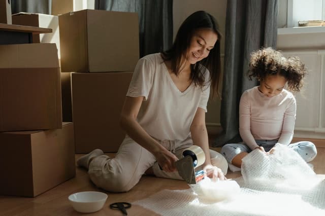 Things to know before shipping your households to Australia