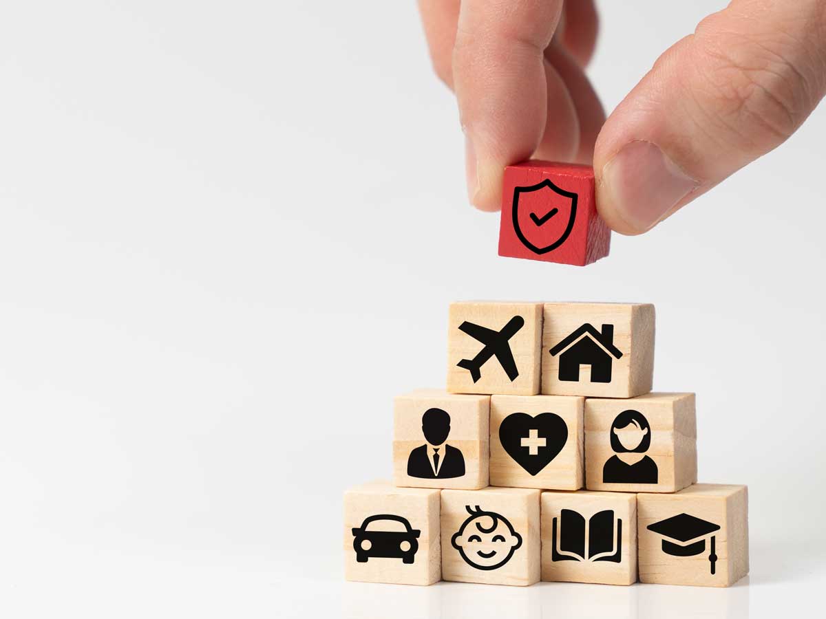 Moving Services in Southeast Asia | International & Corporate Moving Solutions 6 Moving insurance covering international transit and storage