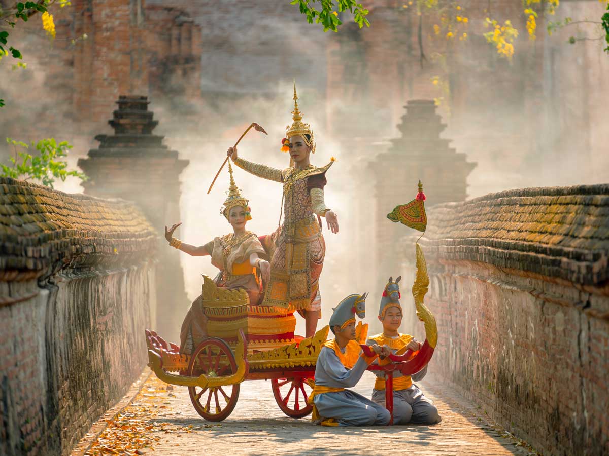 Cross-cultural training in Thailand — local people in traditional dress